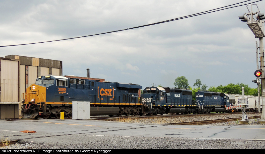 HLCX 8177 & 8174 and CSX 3088